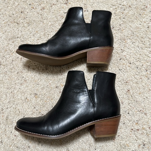 Cole Haan Women's Abbot Ankle Boot size 7B - Picture 2 of 8